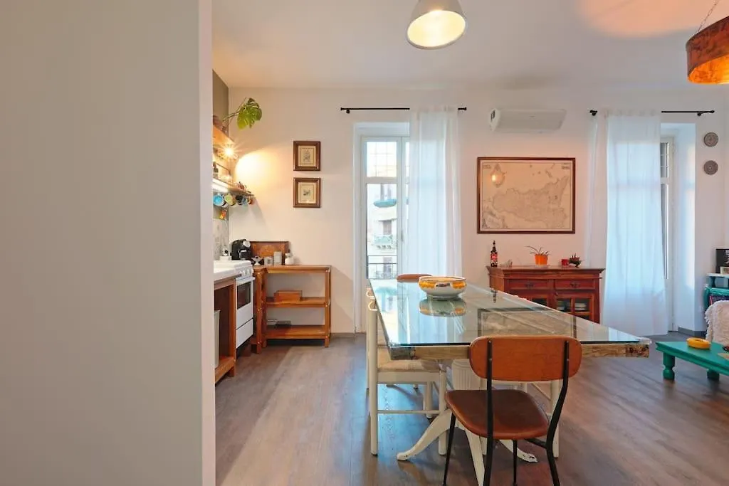 La Casuzza Del Borgo - Porto - Politeama Apartman Palermo Olaszország